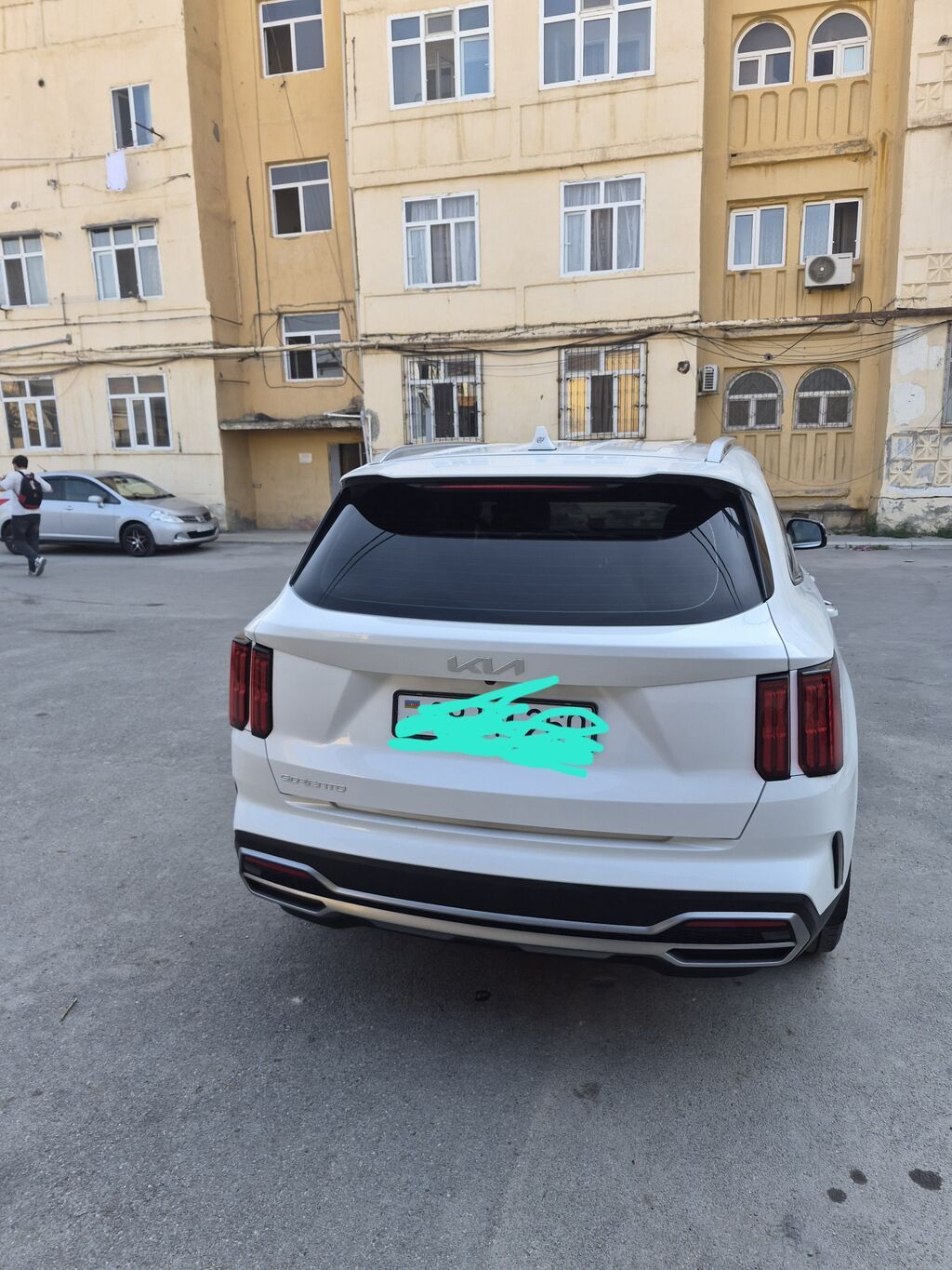 Kia Sorento – ağ mirvari rəngli, müasir dizaynlı 5yer nəfərlik SUV — Avtomobillər, Xırdalan (2)