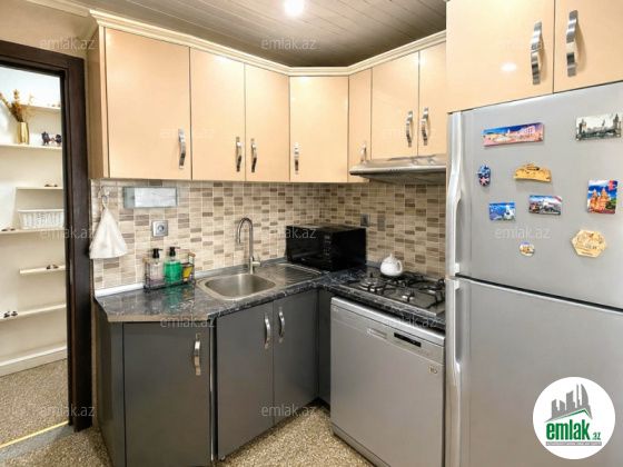 Satılır 3 otaqlı 90 m² köhnə tikili Nizami r — Mənzil (10)