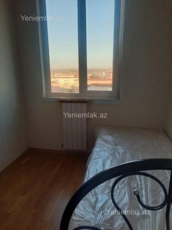 Satılır 3 otaqlı Bina evi menzil (Yeni tikili), 72.2 m², 10-cu mikrorayon — Mənzil, Sumqayıt (11)