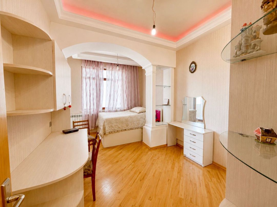 Satılır 4 otaqlı yeni tikili 231 m² — Mənzil, Bakı (10)
