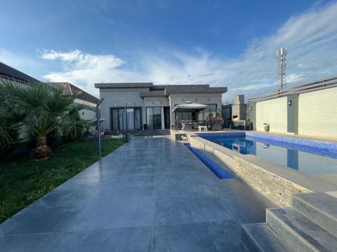 Satılır 5 otaqlı həyət evi/bağ evi 150 m² — Bakı