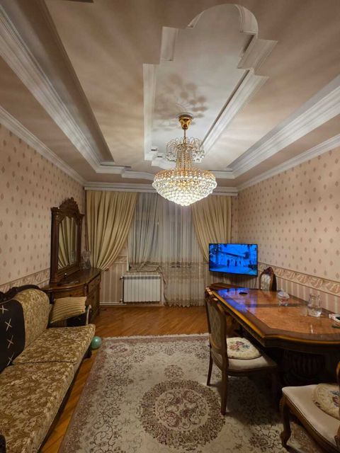 Satılır 3 otaqlı köhnə tikili 88 m² — Sumqayıt