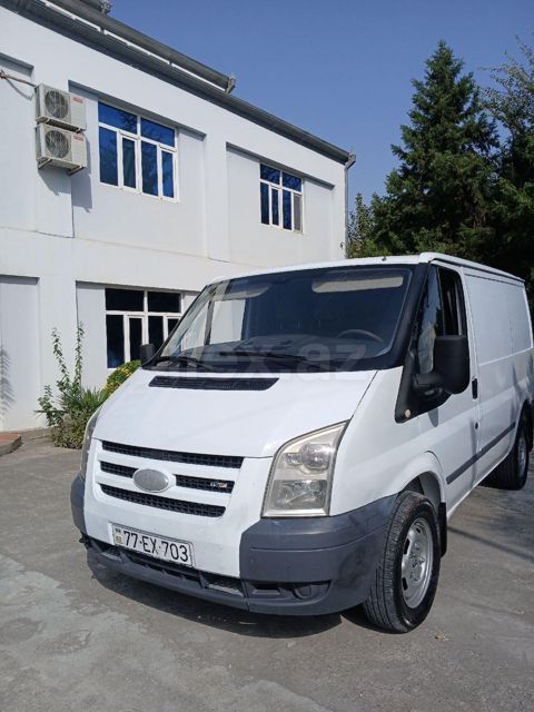 2008 Ford Transit, 2.4 L, 2008, 344,000 km — Ucar