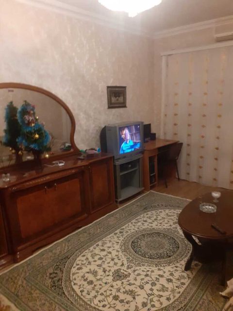 İcarəyə verilir 3 otaqlı köhnə tikili 65 m² — Bakı