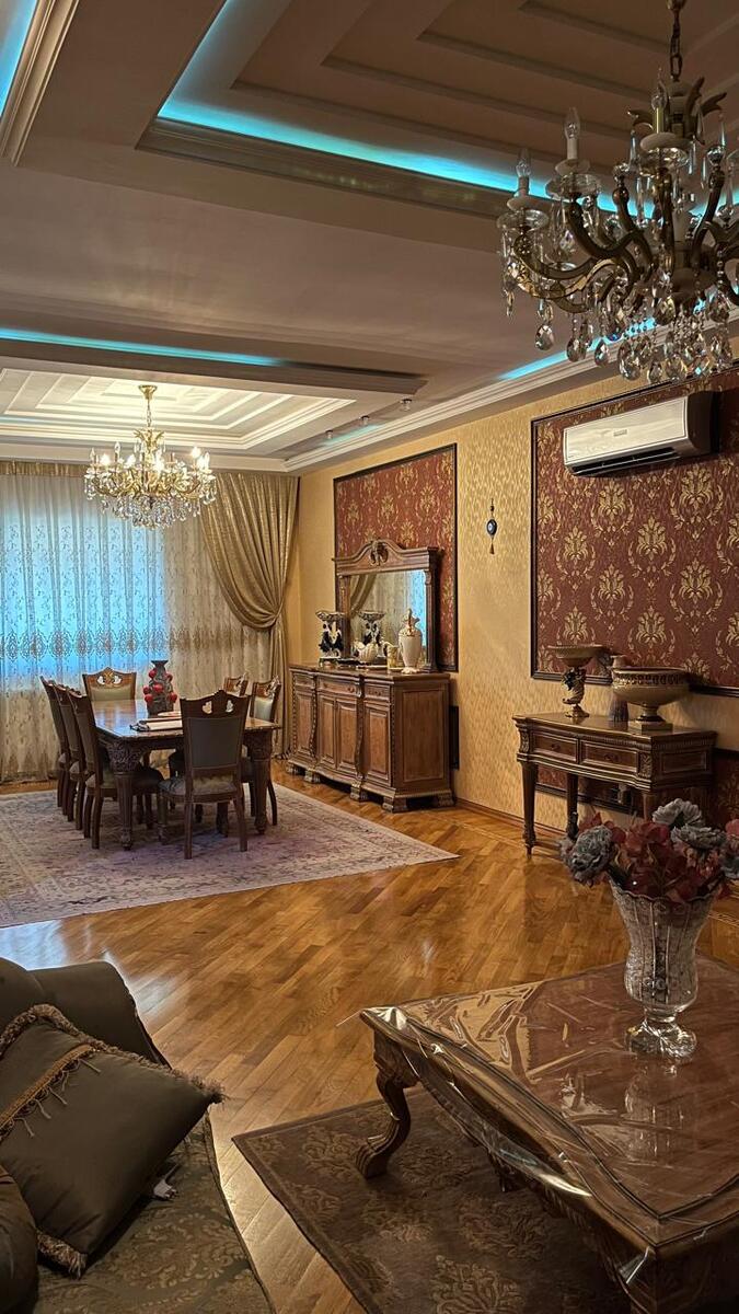 Satılır 7 otaqlı həyət evi/bağ evi 250 m² — Ev, villa, Bakı (7)