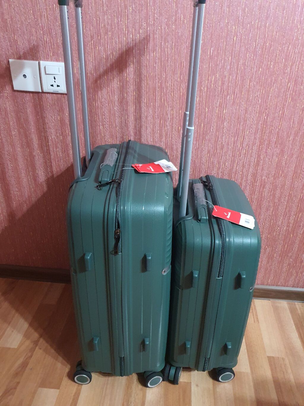 Məhsul: 2 ədəd sərnişin çamadanı dəsti - Rəng: Yaşıl (mat fakturalı — Çamadanlar, Bakı (2)