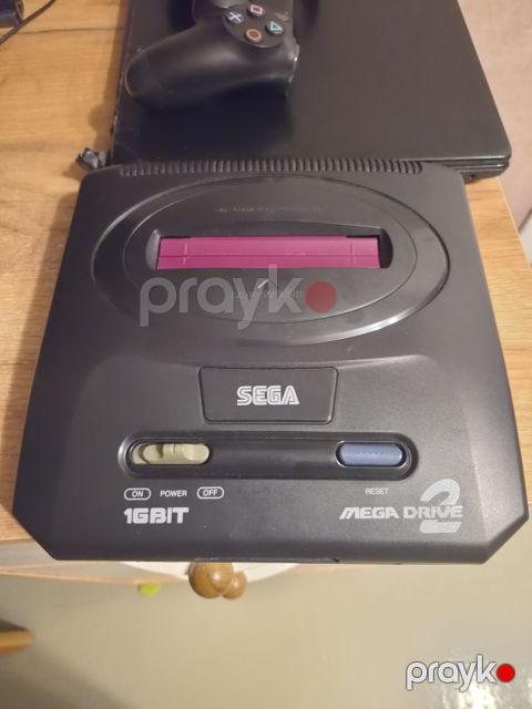 Sega Mega Drive 2 konsolu — Bakı