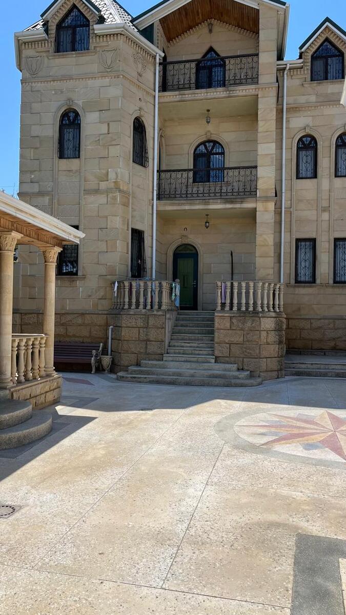 Satılır 7 otaqlı həyət evi/bağ evi 250 m² — Ev, villa, Bakı (2)