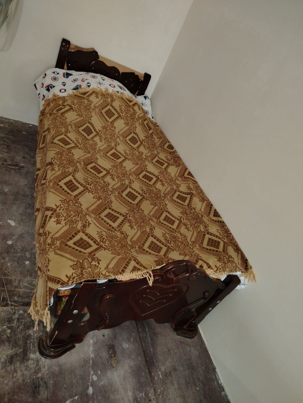 Salam bine salxozda iwlenmiw 2 eded carpayi matrasi ile biri 50 azn — Yataqlar, Bakı (2)