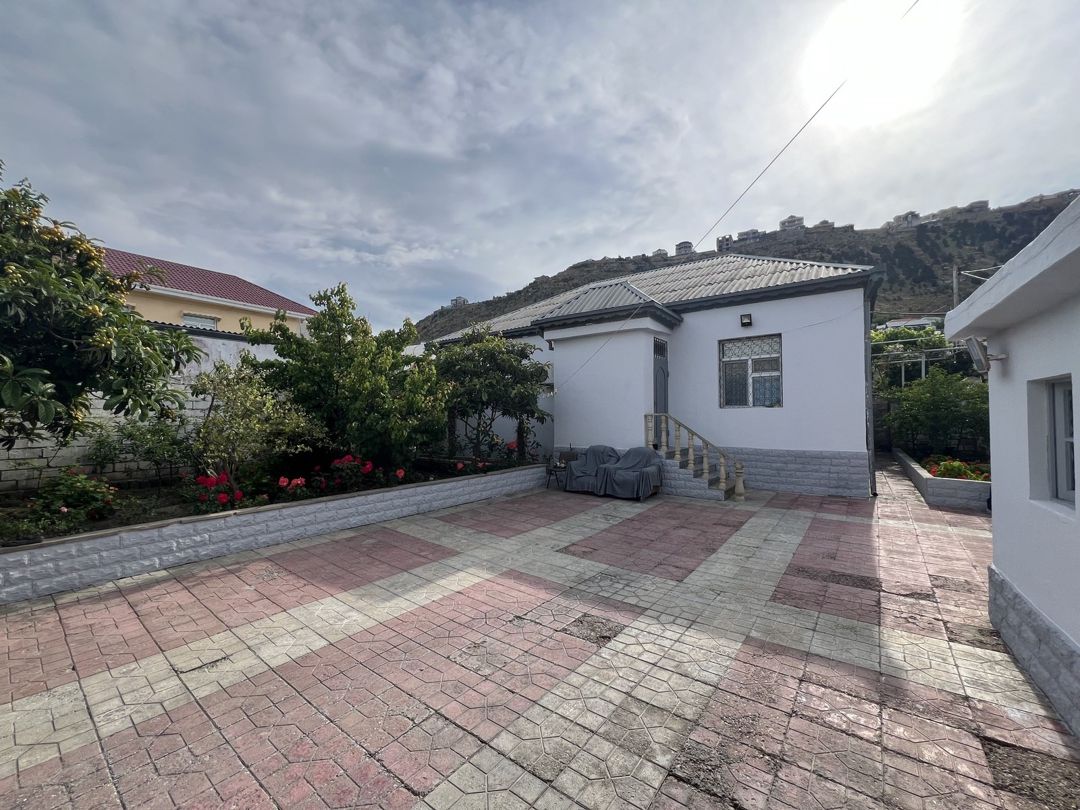 Satılır 4 otaqlı həyət evi/bağ evi 120 m² — Ev, villa, Bakı (2)