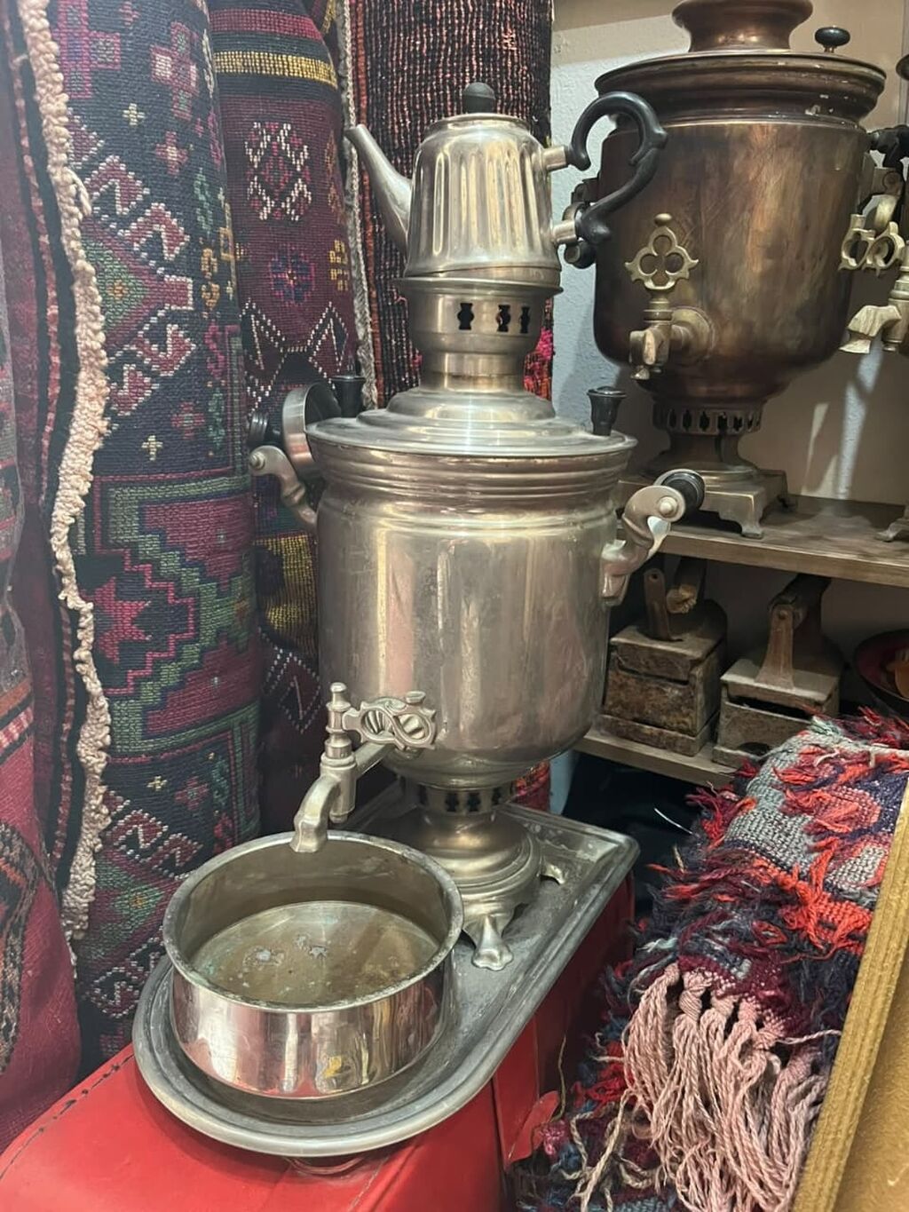 Az istifadə olunmuş 5 litrlik Samovar.Bərpa olunmayıb ustada — Samovarlar, Digah