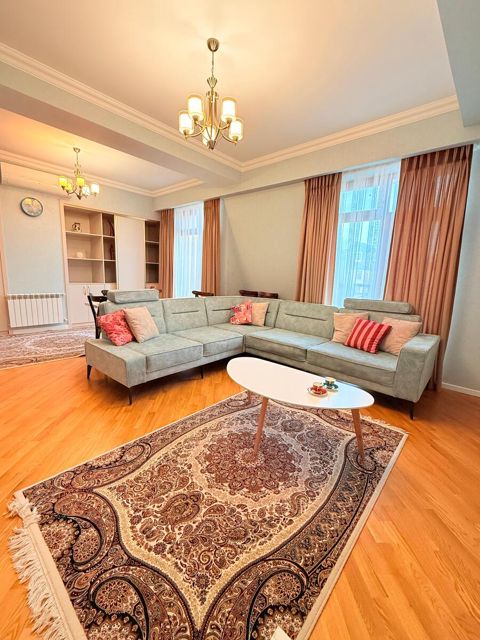 İcarəyə verilir 5 otaqlı yeni tikili 210 m² — Bakı