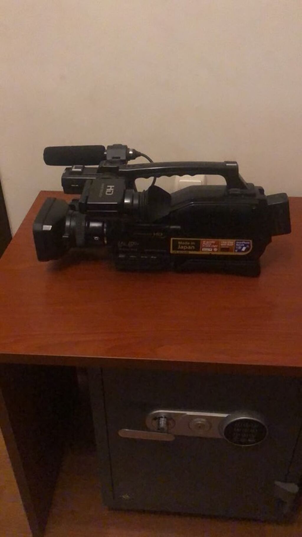 Satilir Təzə Kamera Sony 2500 ideal təzə vəziətdə üstə verilir 1 — Video kamera, Bakı (5)