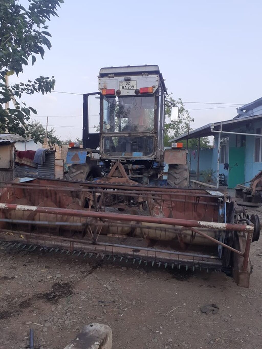 Taxıl biçini üçün kombayn başlığı və traktor komplekti Məhsulun — Traktorlar, Zərdab (4)