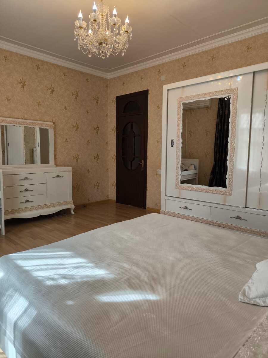 Satılır 4 otaqlı həyət evi/bağ evi 322 m² — Ev, villa, Bakı (11)