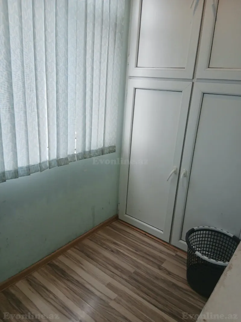 Satılır 2 otaqlı Mənzil Köhnə tikili 50 m² Bakı, Binəqədi r., Nəsimi m., 6-cı mikrorayon — Mənzil, Bakı (7)