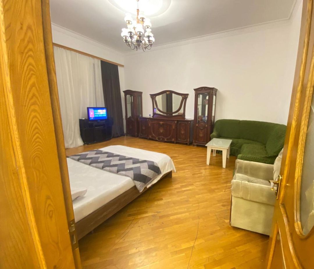 İcarəyə verilir 3 otaqlı köhnə tikili 110 m² — Mənzil, Bakı (2)