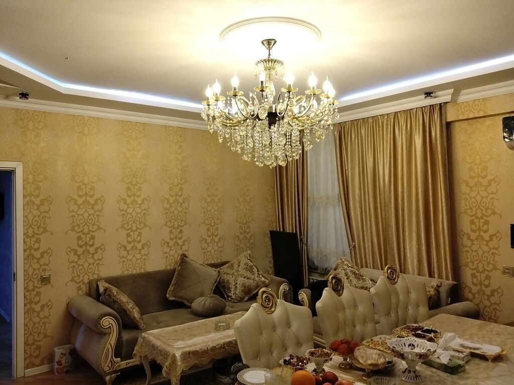 Qonaq otağı üçün, İşlənmiş, 8 stul — Masalar və stullar, Bakı (8)