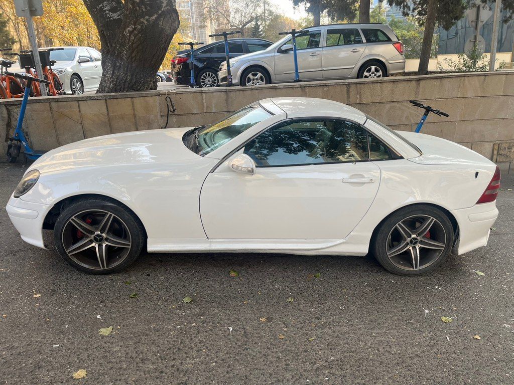 Mercedes SLK 230, 2.3 L, 1998 il, 273 000 km 77-GX-841 — Avtomobillər, Bakı (2)