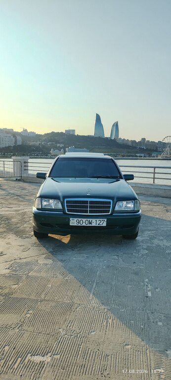 Mercedes C 200, 2.0 L, 1999 il, 453 000 km — Bakı