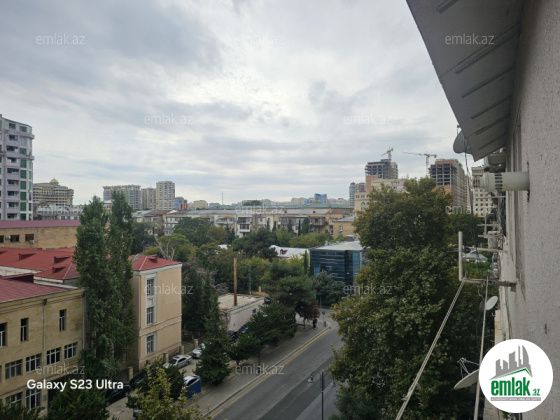 Satılır 4 otaqlı 110 m² köhnə tikili Tibb Universiteti — Mənzil (3)