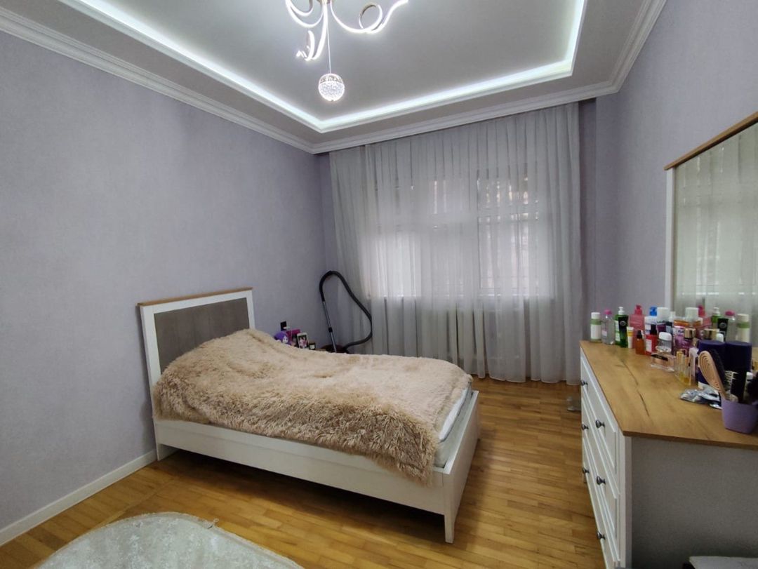 Satılır 4 otaqlı köhnə tikili 110 m² — Mənzil, Bakı (6)