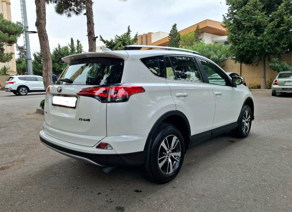 Toyota RAV4, 2.0 L, 2017 il, 39 000 km — Avtomobillər, Bakı (10)