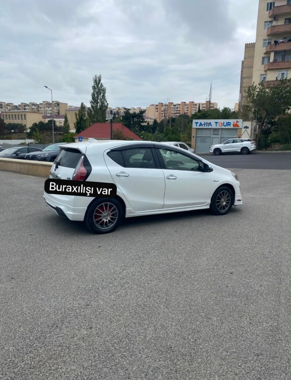Toyota Aqua Hybrid – ağ rəngli, şəhər üçün ideal kompakt hetçbek 99-SJ-199 — Avtomobillər, Bakı (2)