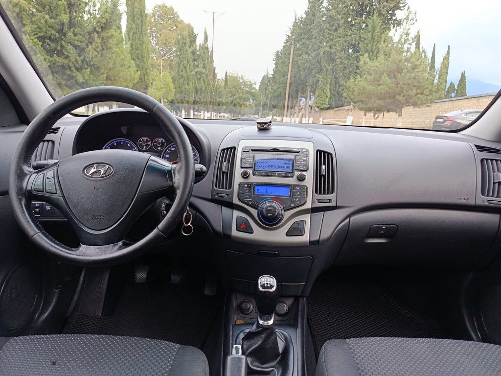 Hyundai i30, 1.4 L, 2010 il, 280 000 km — Avtomobillər, Zaqatala (3)