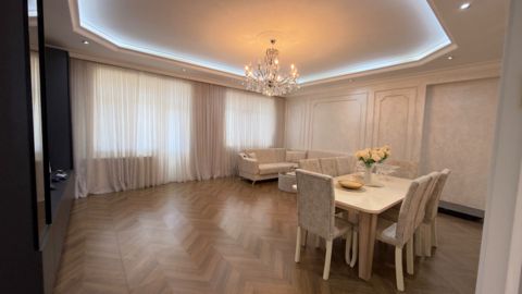 Satılır 3 otaqlı yeni tikili 158 m² — Bakı