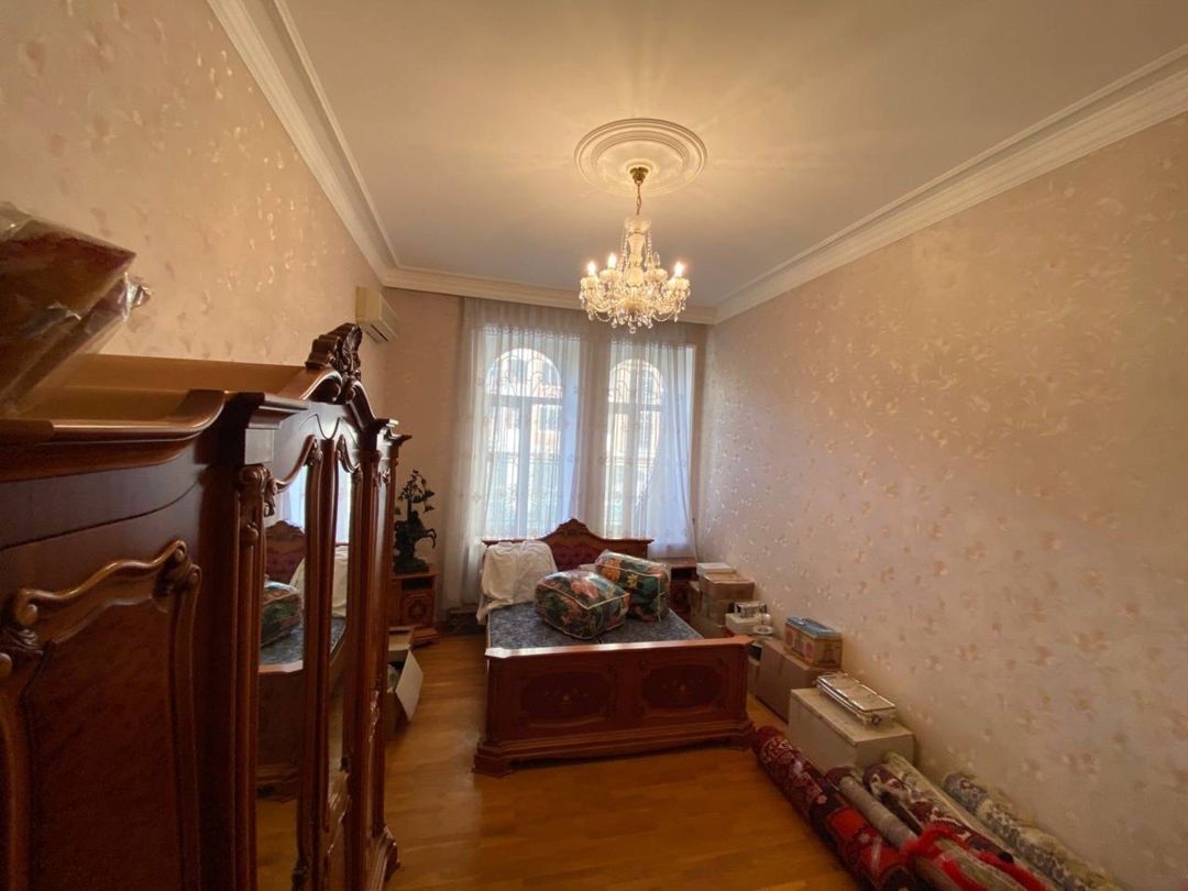 Satılır 5 otaqlı köhnə tikili 159 m² — Mənzil, Bakı (7)