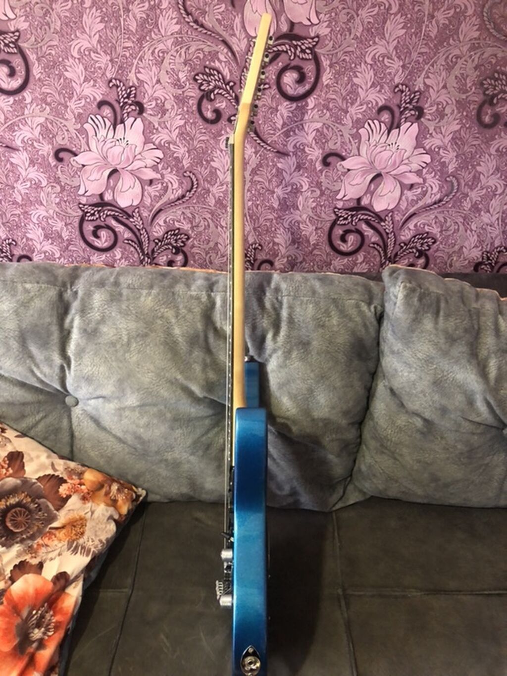 Elektrik gitara – mavi metalik rəngli, superstrat tipli korpus — Gitarlar və digər simli alətlər, Digah (5)