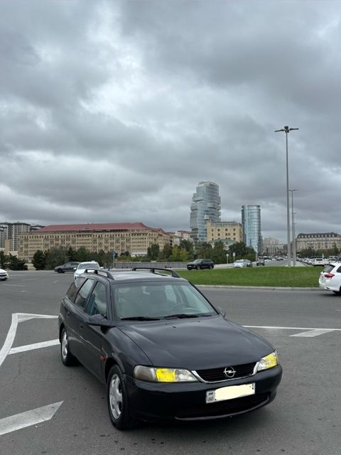 Opel Vectra, 1.8 L, 1998 il, 212 000 km — Bakı