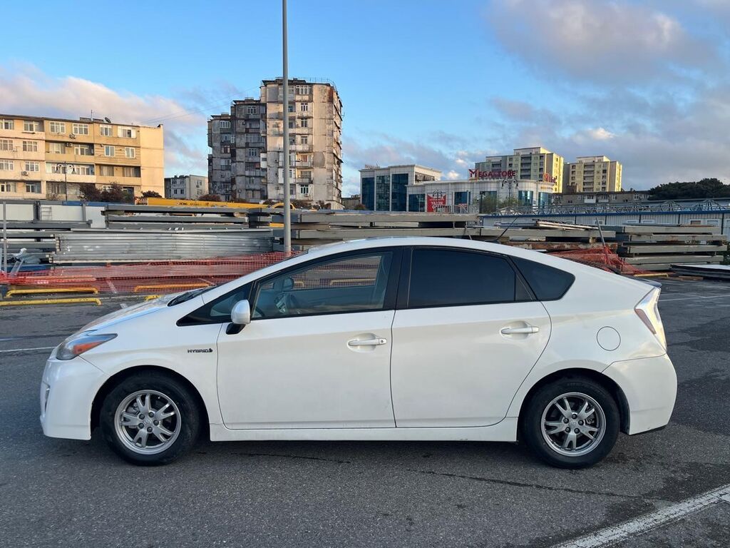 Toyota Prius: 1.8 l 2010 il Hetçbek — Avtomobillər, Bakı (5)