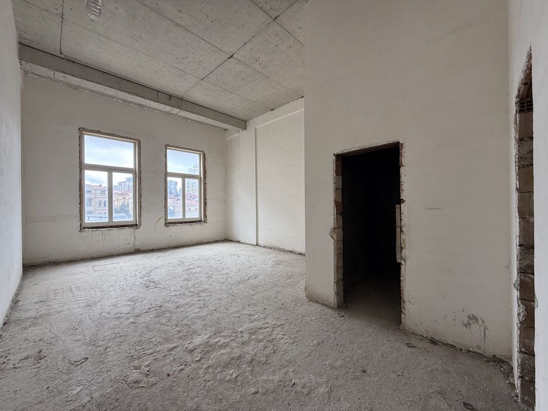 Satılır 6 otaqlı yeni tikili 320 m² — Mənzil, Bakı (7)