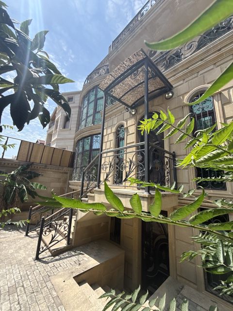 Satılır 5 otaqlı həyət evi/bağ evi 150 m² — Bakı