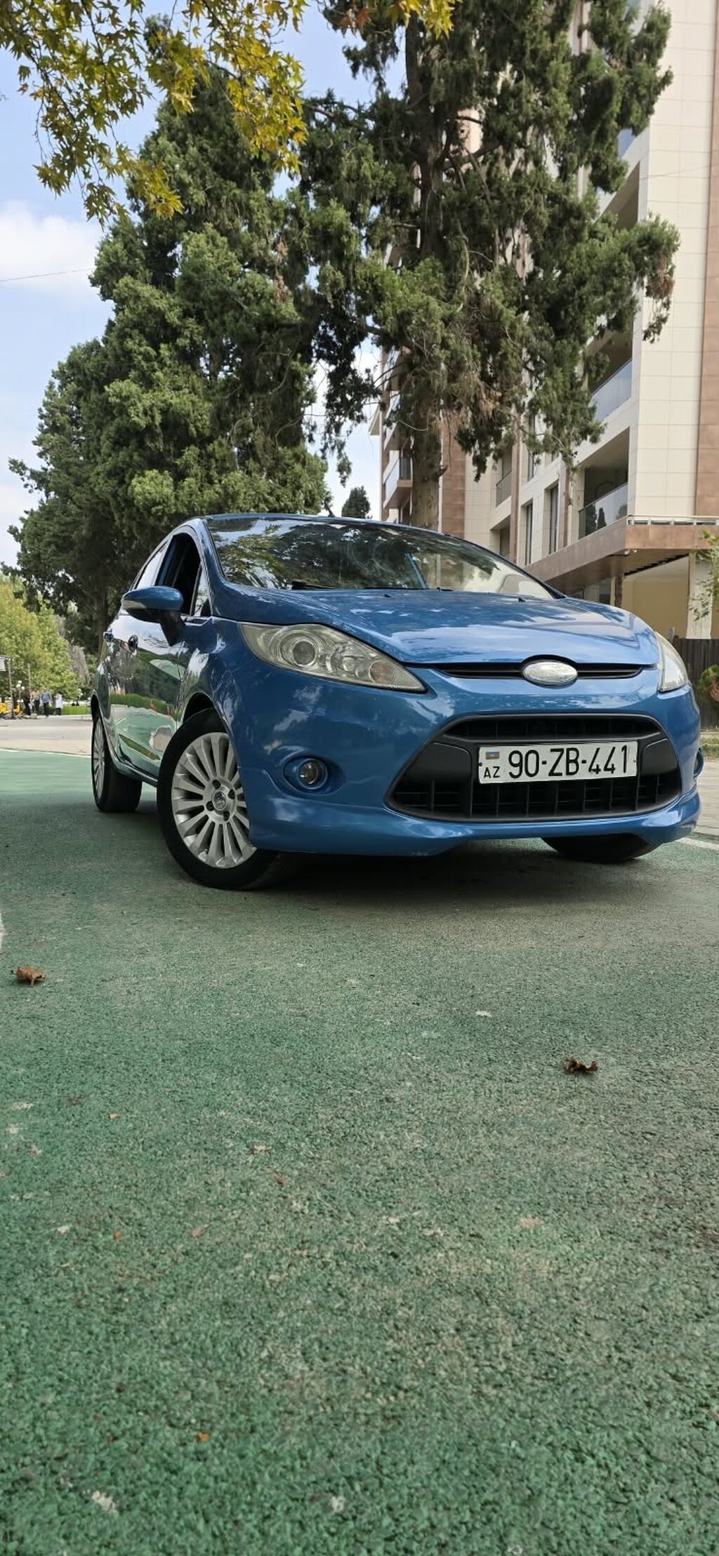 Ford Fiesta: 1.6 l Hetçbek 90-ZB-441 — Avtomobillər, Gəncə (4)