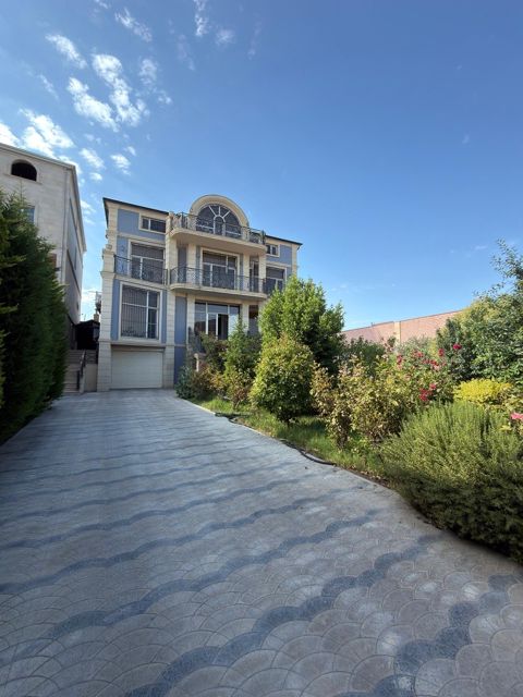 Satılır 7 otaqlı həyət evi/bağ evi 550 m² — Bakı