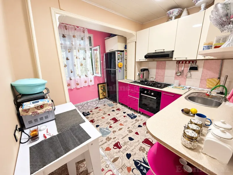 Satılır 3 otaqlı Mənzil Köhnə tikili 89 m² Bakı, Binəqədi r., Nəsimi m — Mənzil, Bakı (8)