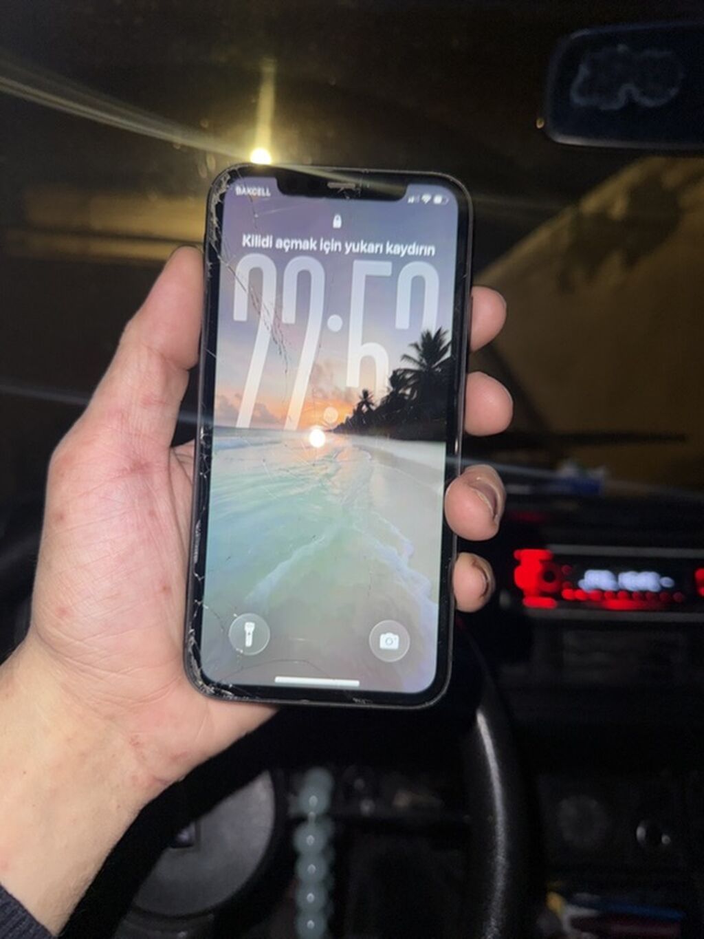 Məhsul: iPhone 11 Tek problem ekran Catdi Zavotdu 70 pildi Hecbir — Smartfon ehtiyat hissələri, Bakı (2)