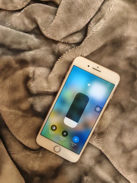 IPhone 8 Plus, 64 GB, Qızılı, Qırıq — Bakı