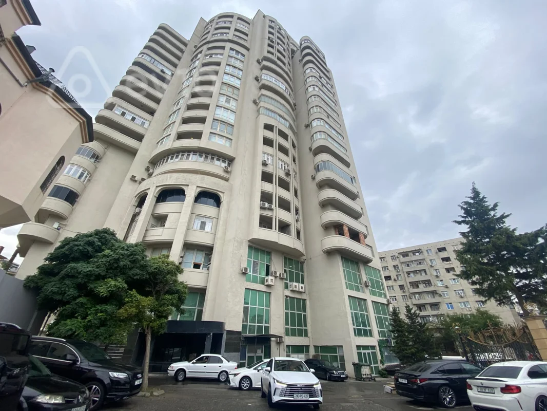5 otaqlı mənzil, 301 m², Həsən Əliyev küçəsi — Bakı