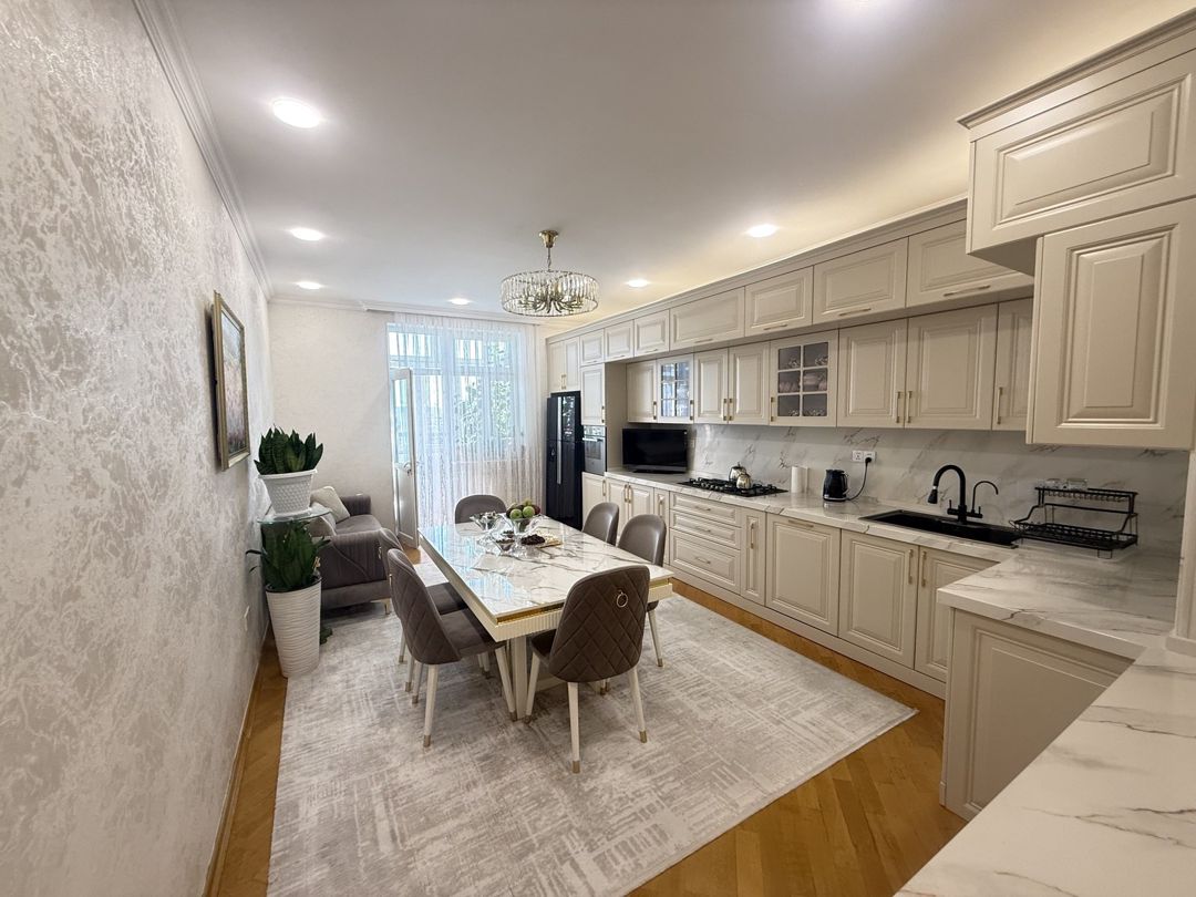 Satılır 4 otaqlı yeni tikili 220 m² — Mənzil, Bakı (7)