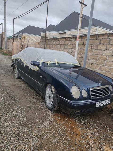 Mercedes E 240, 2.4 L, 1997 il, 356 000 km — Gəncə