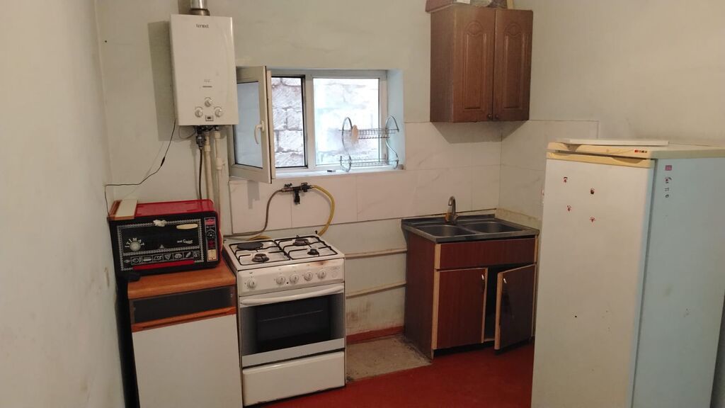 1 otaqlı mənzil –heyet evi Kiraye verilir Adelnidi Sabunc bazarna — Mənzil, Bakı (9)
