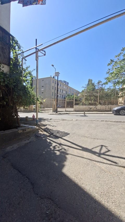 Satılır 2 otaqlı köhnə tikili 47 m² — Bakı