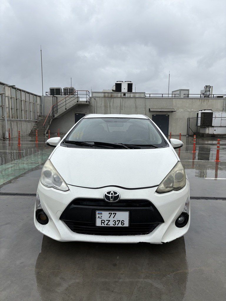 Toyota Aqua, 1.5 L, 0.9 kWh, 2016 il, 470 000 km — Avtomobillər, Bakı