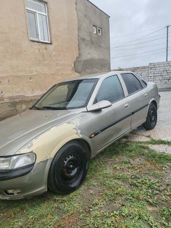 Opel Vectra, 1.6 L, 1997 il, 289 546 km 10-VU-382 — Avtomobillər, Bakı (5)