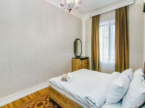 Günlük 4 otaqlı Bina evi menzil (Yeni tikili), 170 m², Səbail rayonu — Bakı