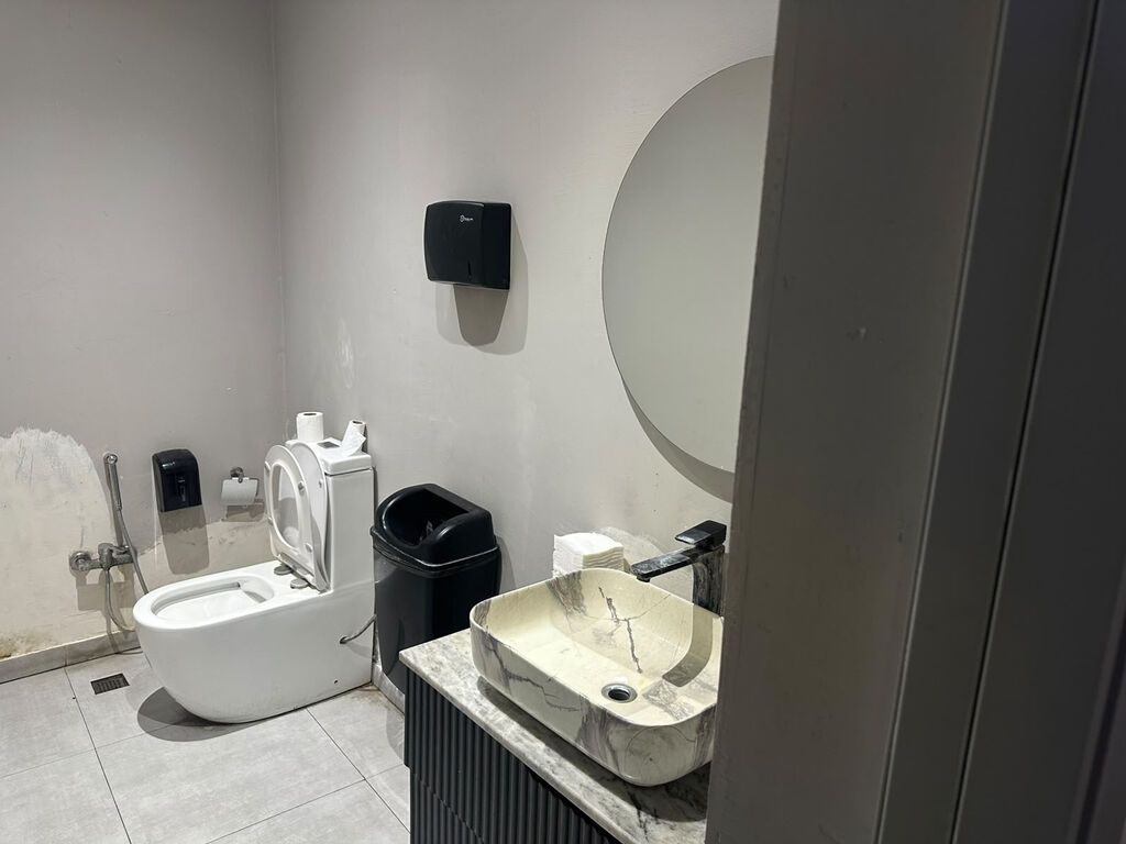 Kafe və ofis üçün əlverişli obyekt icarəyə verilir Obyekt əvvəl kafe — Əmlak, Bakı (9)
